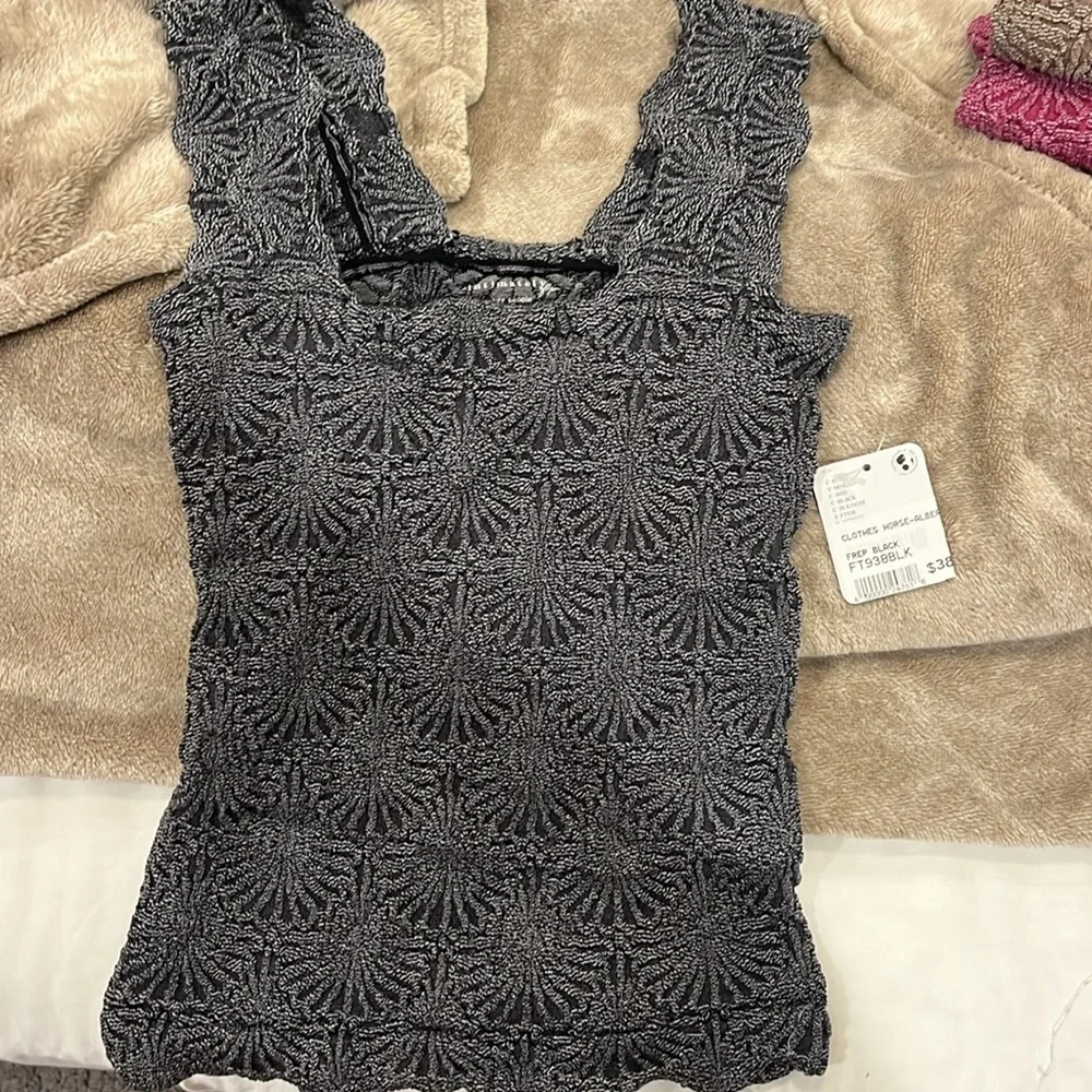 Free people tank with tags never worn - Picture 1 of 4